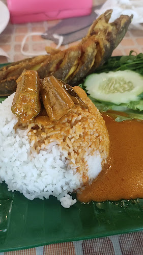 Opinii despre Makcik Cafe în Alor Setar - Gastronomi dan perhotelan