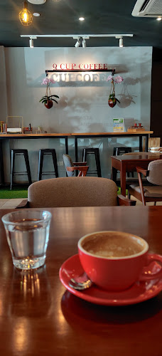 Q Cup Café - Gastronomi dan perhotelan