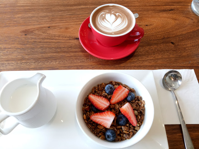 Opinii despre Q Cup Café în Kuala Lumpur - Gastronomi dan perhotelan