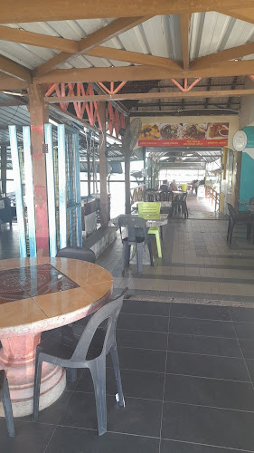 Lakeside Restaurant Gelora Point - Gastronomi dan perhotelan