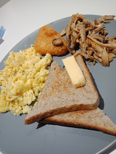 Eggxcite Cafe - Gastronomi dan perhotelan