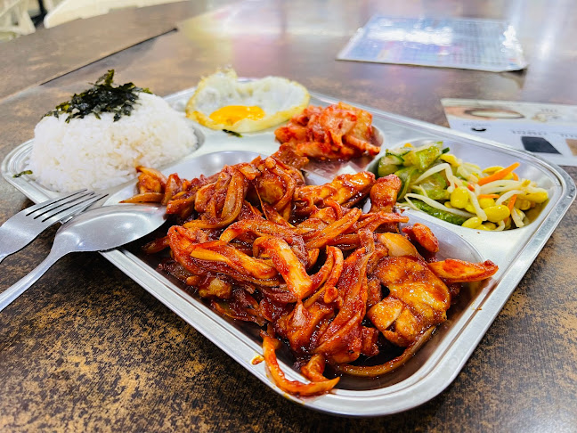 Uncle Wang Foodcourt - Gastronomi dan perhotelan