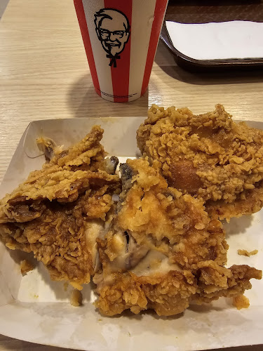 Opinii despre KFC Slim River în Slim River - Gastronomi dan perhotelan