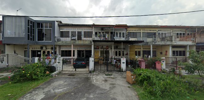 Nasi Goreng Ikan Rebus