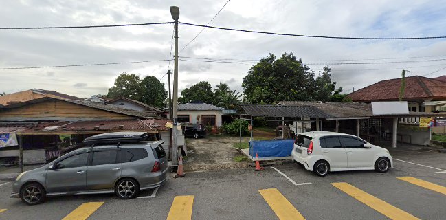 Sara’s Seafood Tomyam