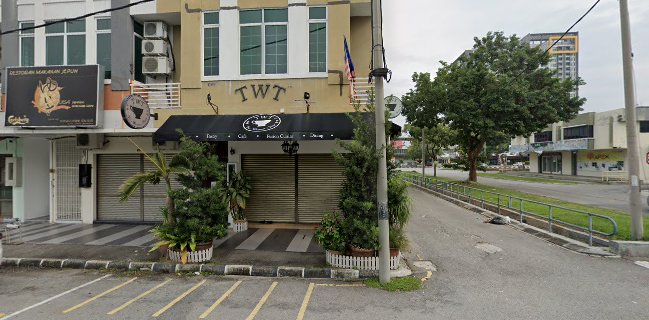 TWT cafe Tea Warmer Treat