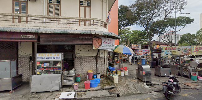 CHONG Charcoal Seafood Char Kuey Teow 炭烧海鲜炒粿条