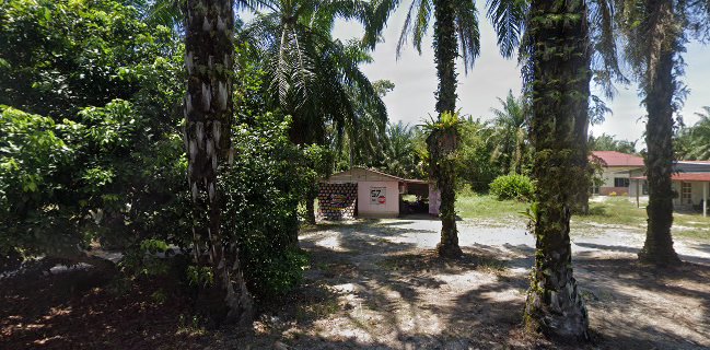 Gerai Makan Tepi Sungai - Gastronomi dan perhotelan