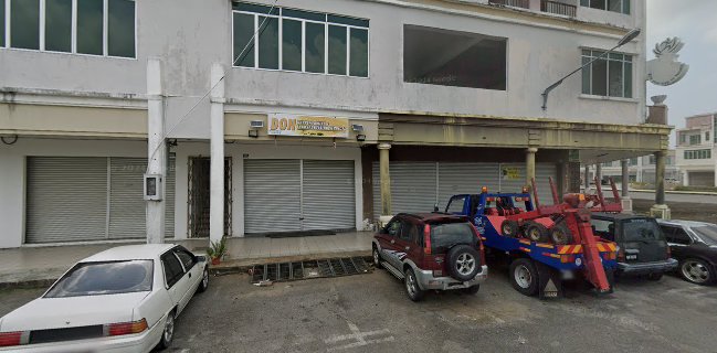 Whalers Cafe & Bistro