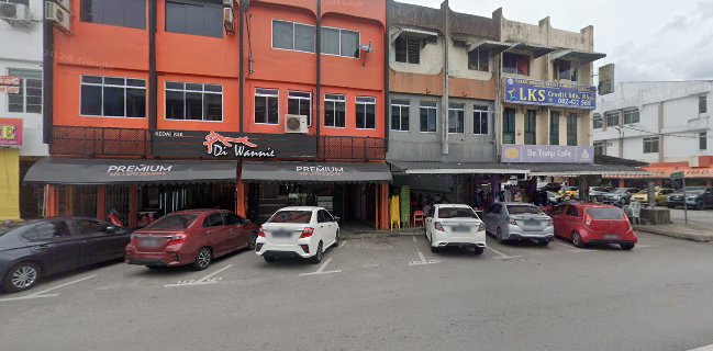 Di Wannie Kek Lapis Sarawak