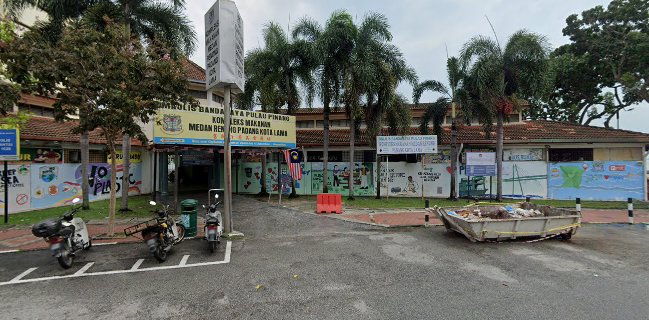 Kompleks Makanan Medan Renong Padang Kota Lama - Gastronomi dan perhotelan