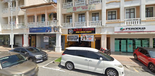 Restoran Azhar Station Ayam Goreng Kunyit (Putrajaya)