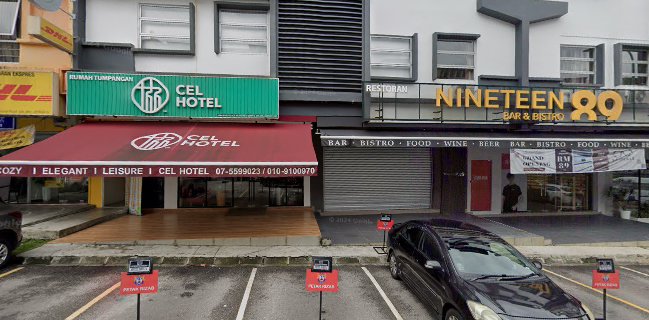 NINETEEN 89 BAR & BISTRO